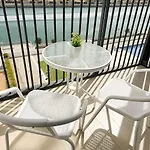 Yas Island Waters Edge Studio